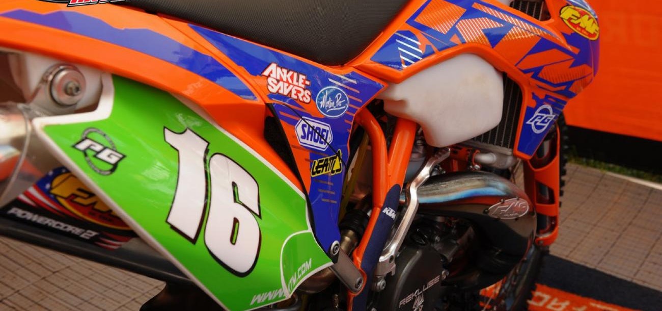 Photo Gallery-Dunlop-Limestone 100-Bikes