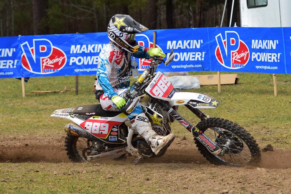 A small mistake cost Thad Duvall the win, but the runner-up pushed through the last lap without a front fender or number plate.