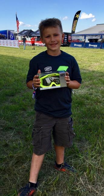 Quinn Bergman received his 100% Hometown Hero goggles and shirt at the Dunlop Tomahawk GNCC.