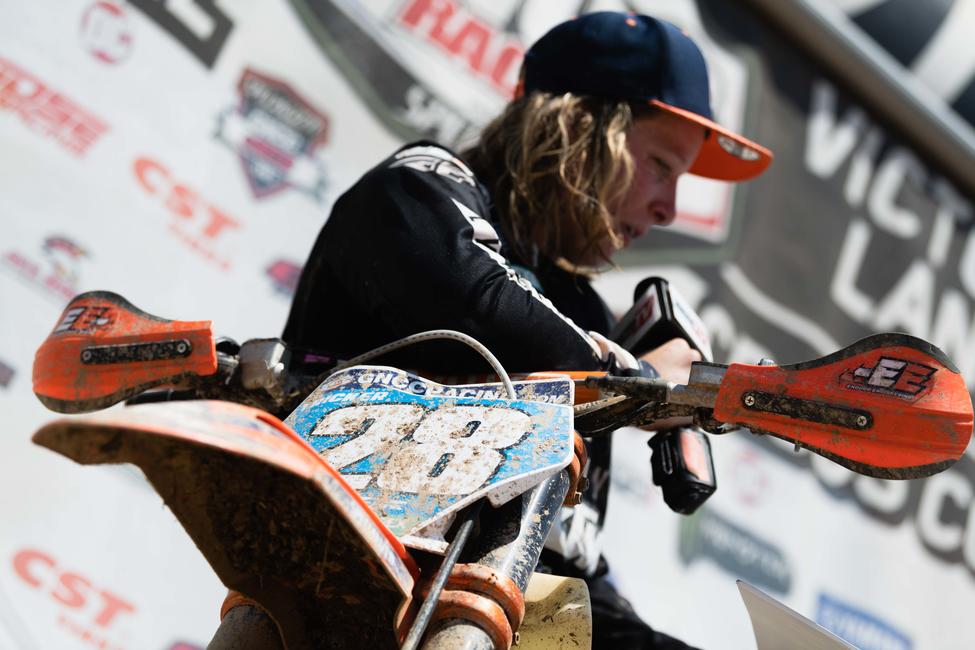 untitled_shoot-156-40