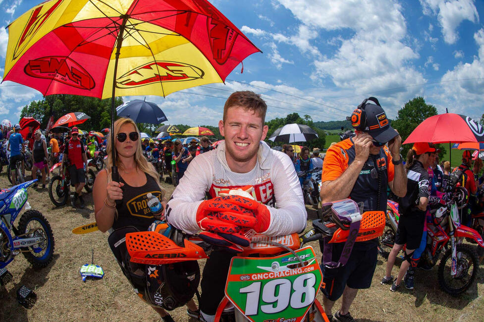 received_326596315663145