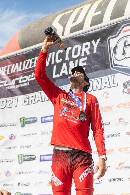 untitled_shoot-273-52-106