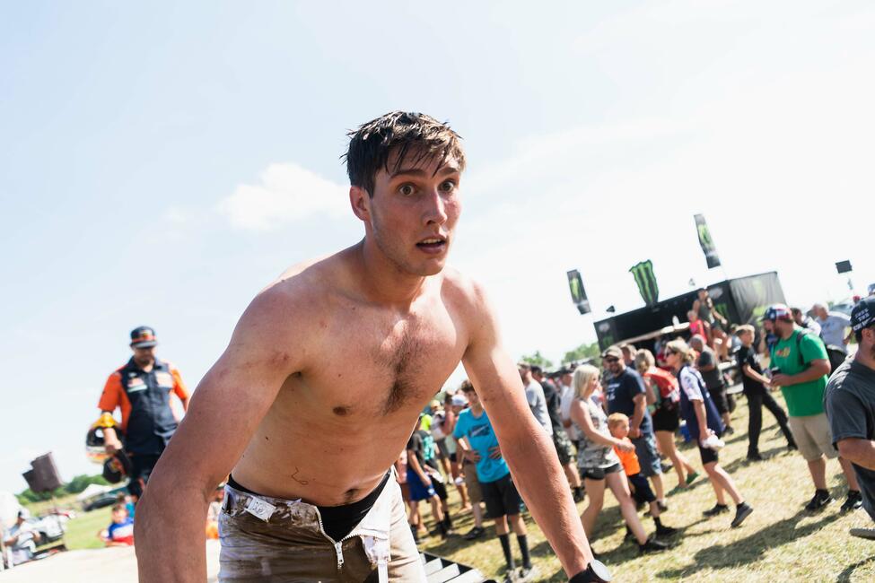 untitled_shoot-077-3-30-91