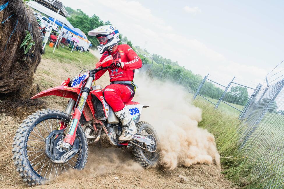 untitled_shoot-045-4-1-49