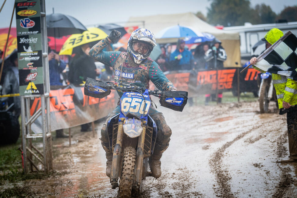 untitled_shoot-043-23