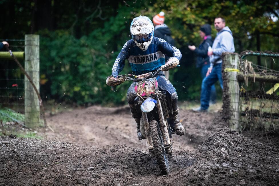 untitled_shoot-053-3-109