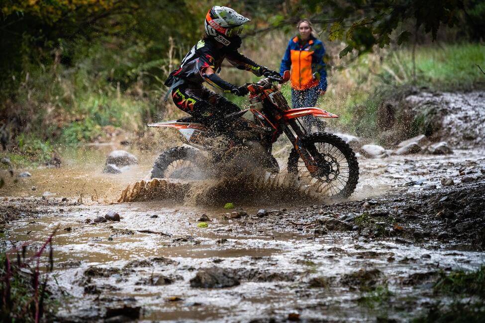 untitled_shoot-047-3-104