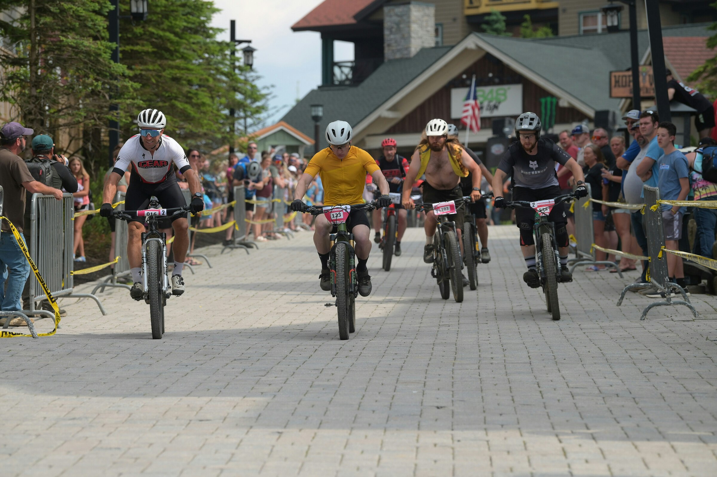 Photo Gallery: Snowshoe eMTBs