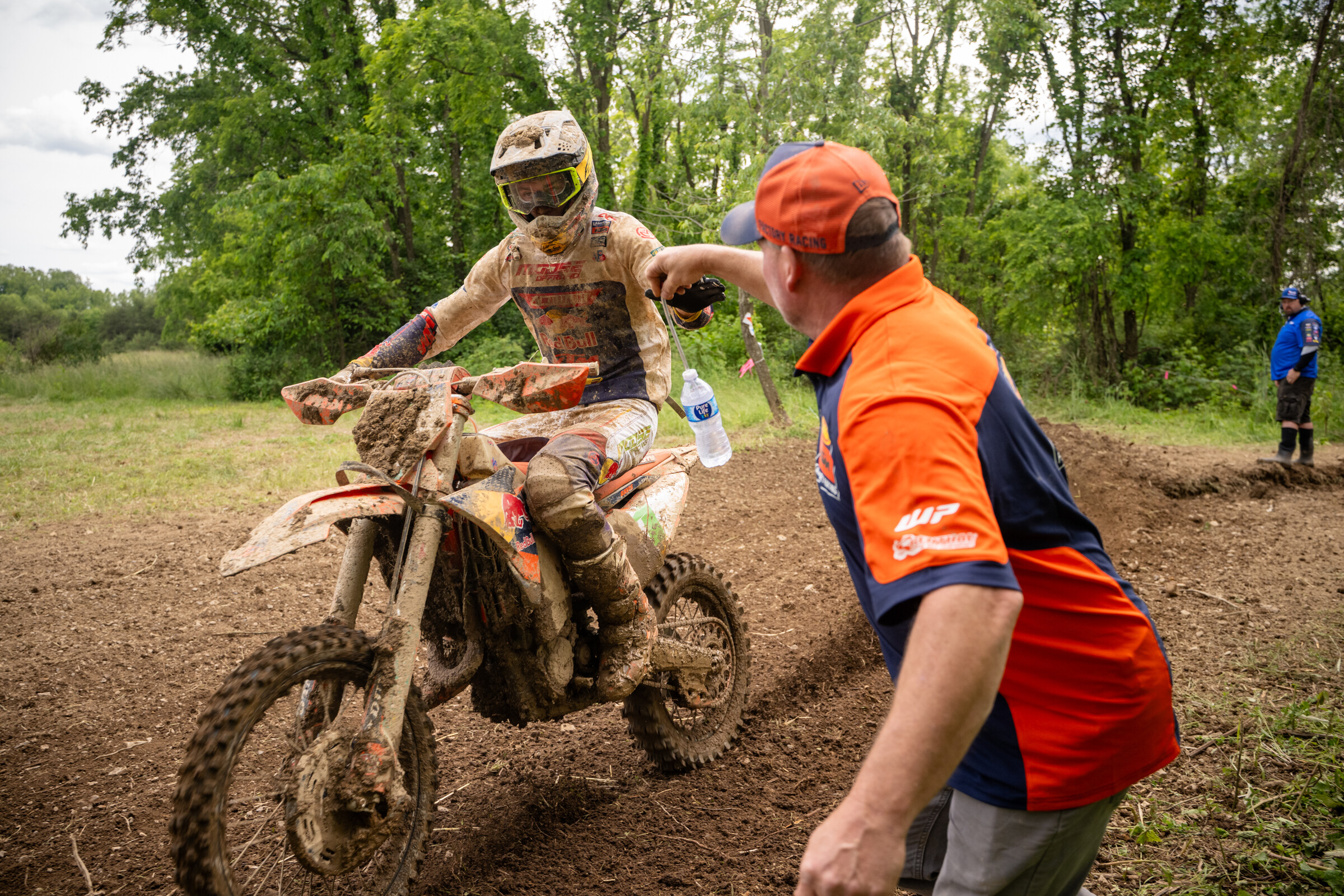 Mason-Dixon_SUN_Faint untitled-398