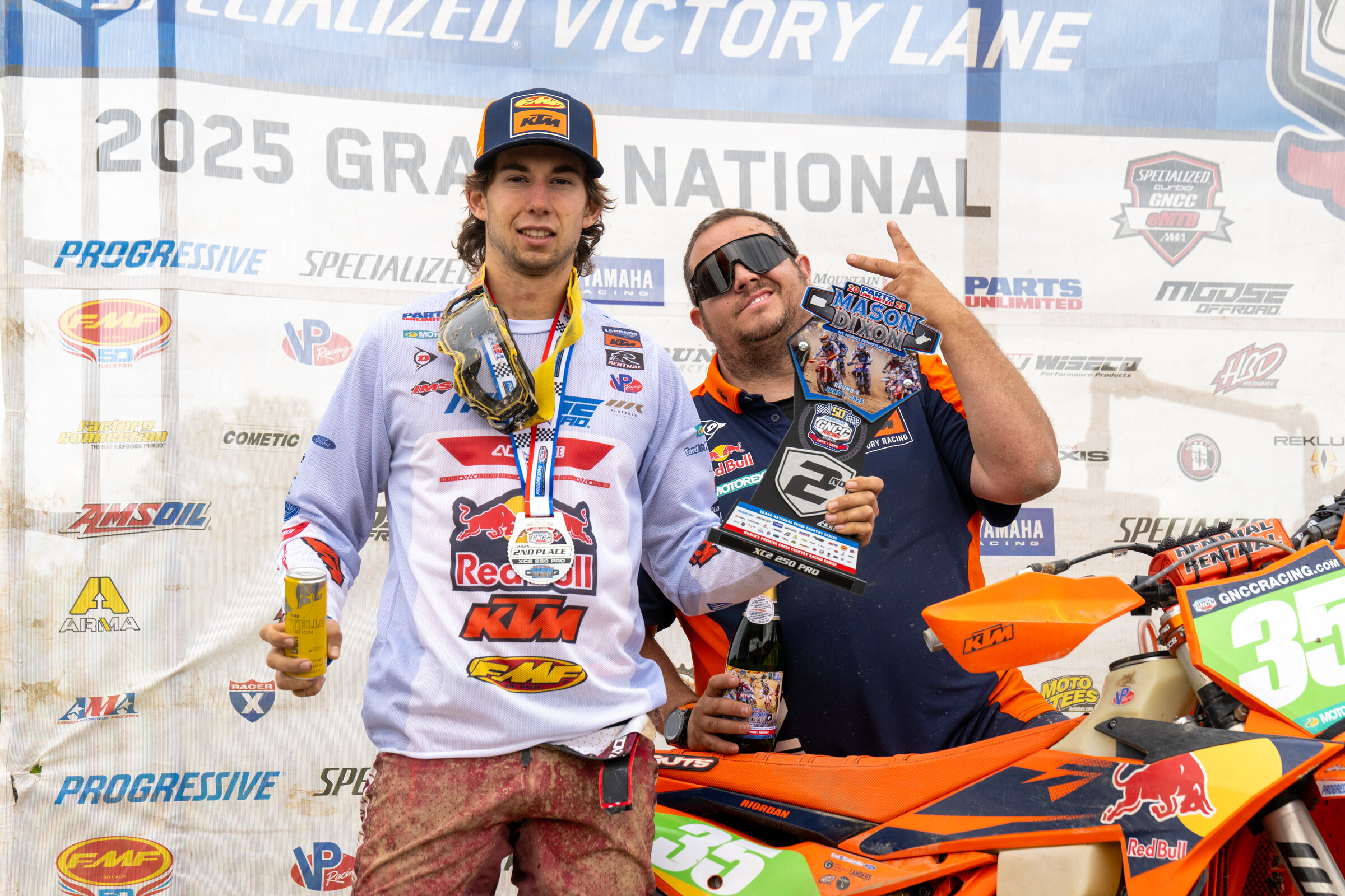 Mason-Dixon_SUN_Faint untitled-684