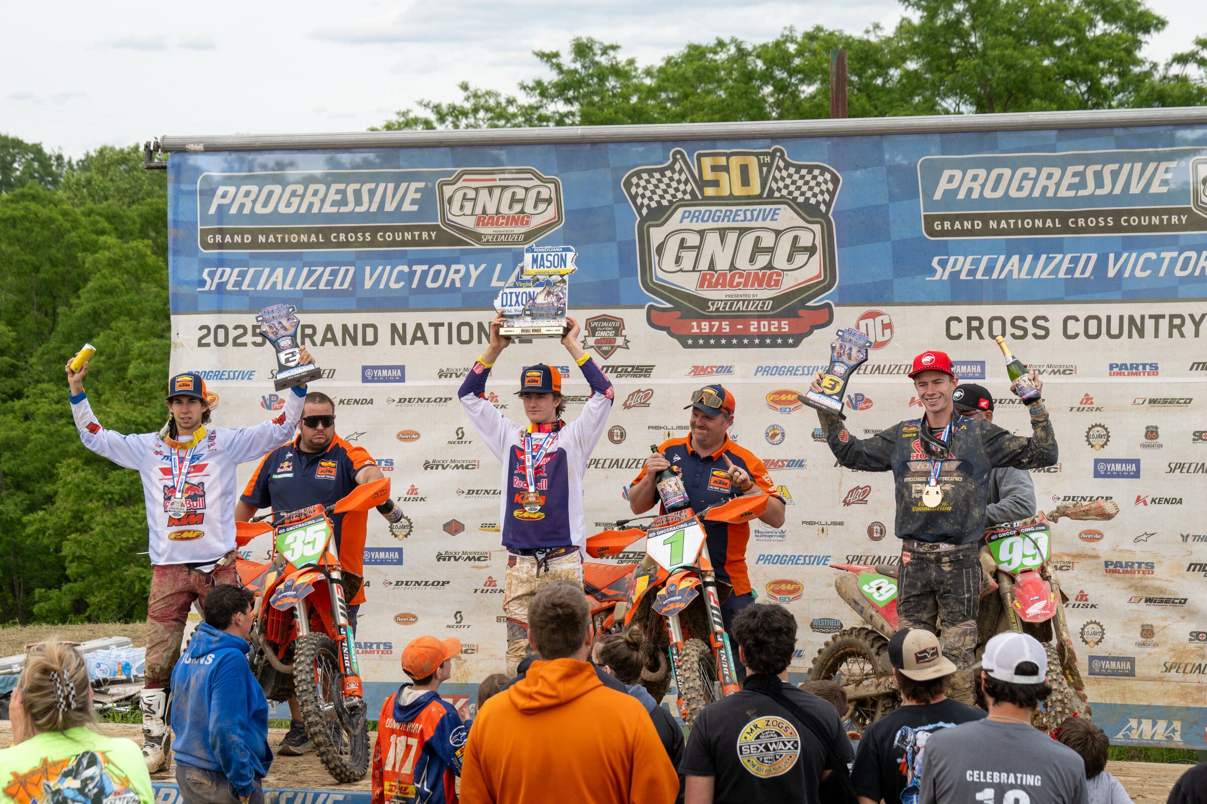 Mason-Dixon_SUN_Faint untitled-686