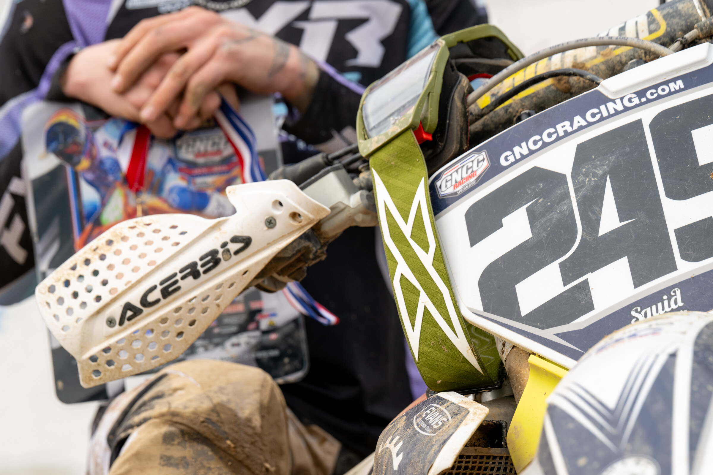 Mason-Dixon_SUN_Faint untitled-853