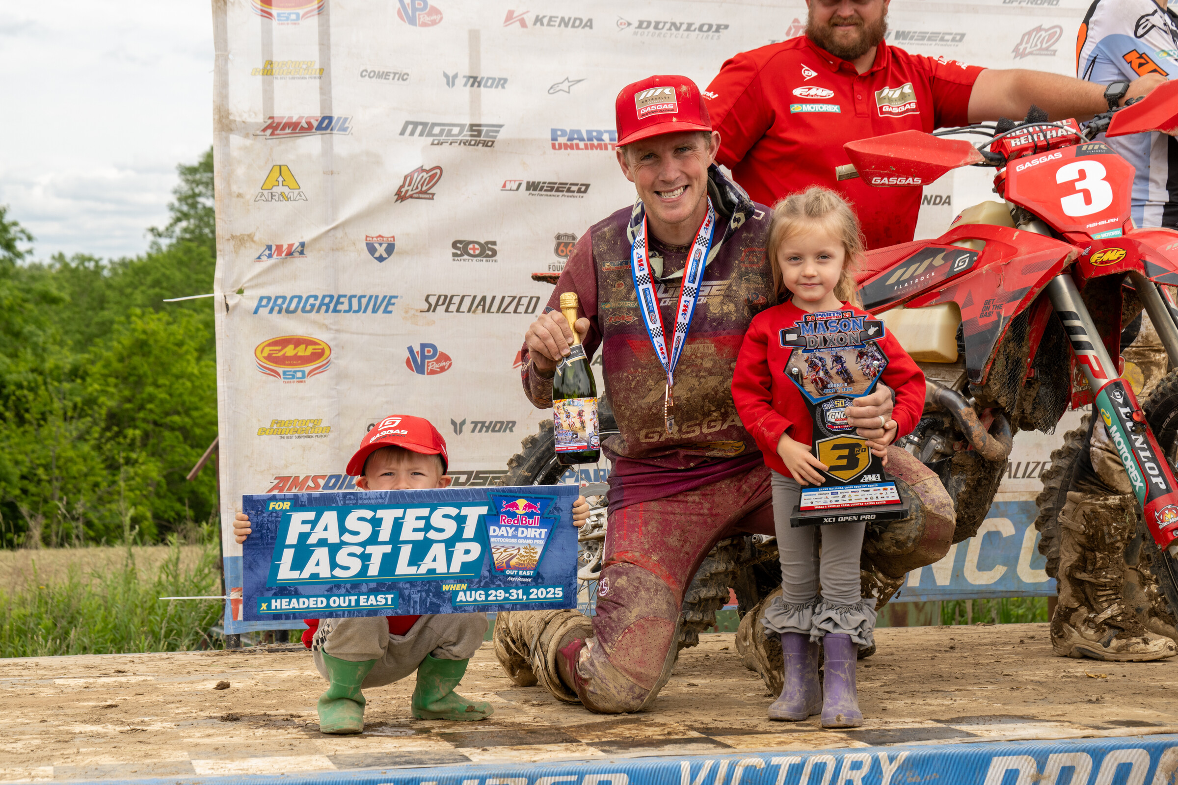 Mason-Dixon_SUN_Faint untitled-699