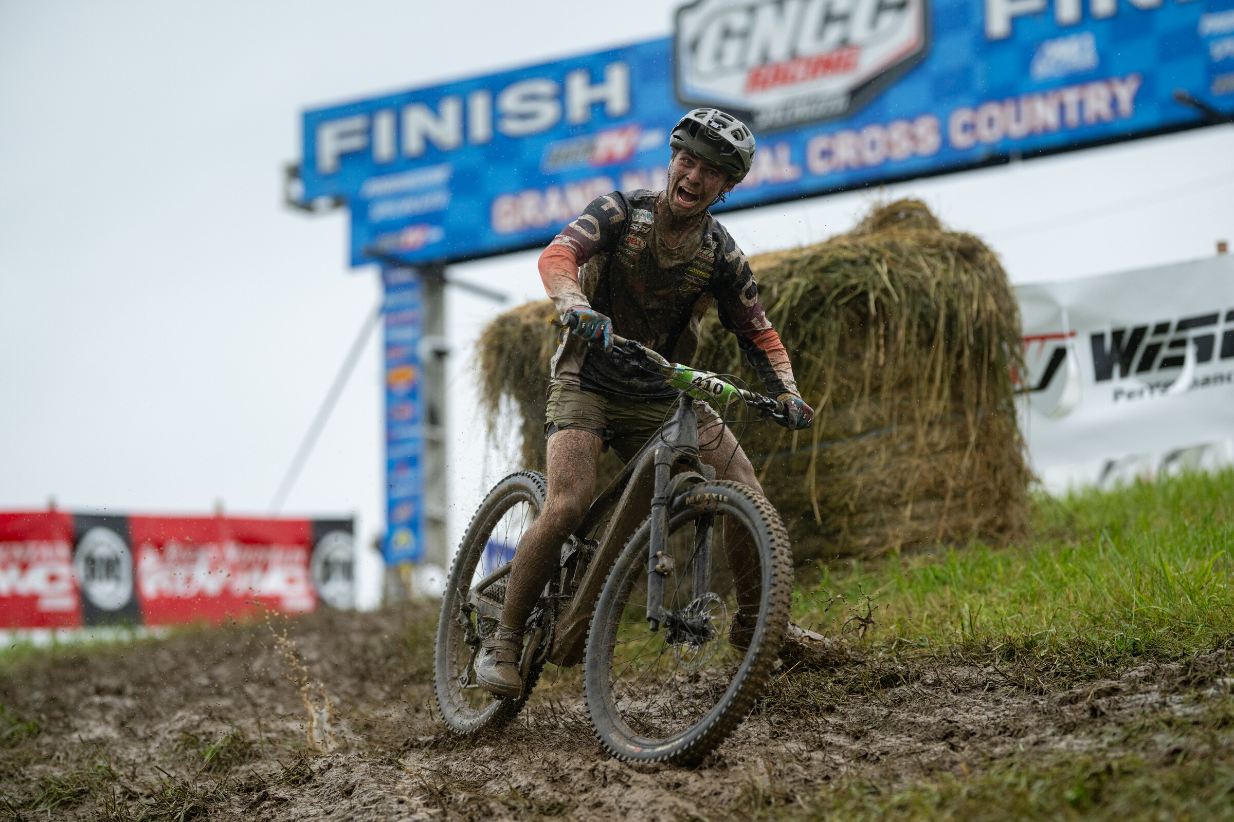 Mason-Dixon_FRI_Faint untitled-596