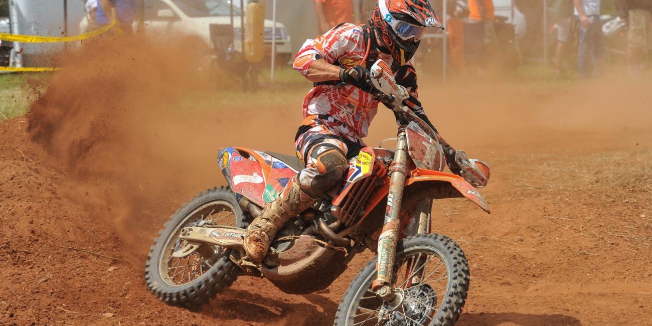 Two Points Separate Russell and Mullins Heading into Round 5