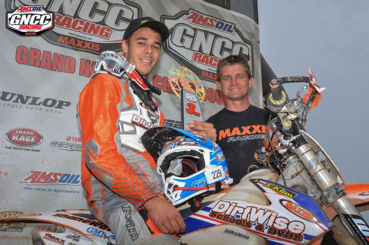 W32_s3KC_j-lsnVWnqmJrY_oBZP7vqqJLGxK1lu-crw