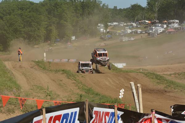 Yokley and Kiger diced it out for the third place position in the UTV race at the John Penton GNCC
