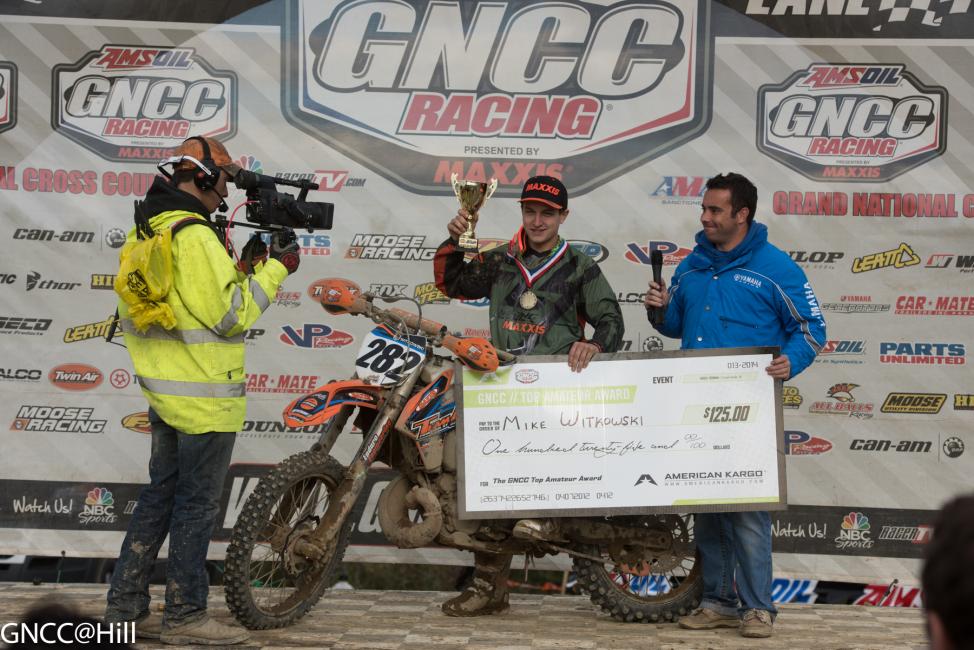Mike Witkowski earned the $125 American Kargo Top Amateur Award 