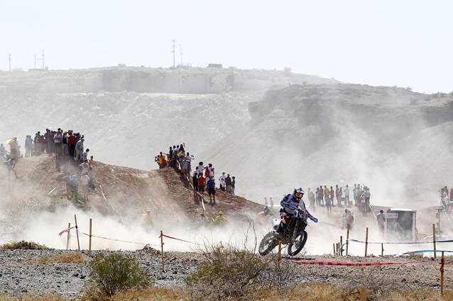 France holds a minute lead over USA in the FIM World Trophy class