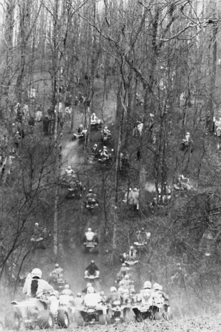 We’ve all encountered a bottleneck during a race, but here’s a heck of a bottleneck at Loretta Lynn’s in 1988.