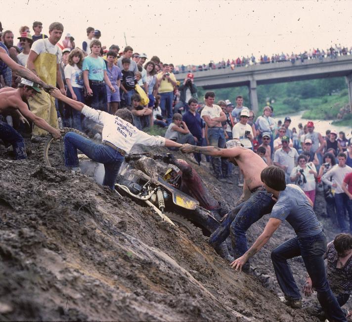 Of course, here’s your Blackwater photo of the week with some classic teamwork by the mud fleas!