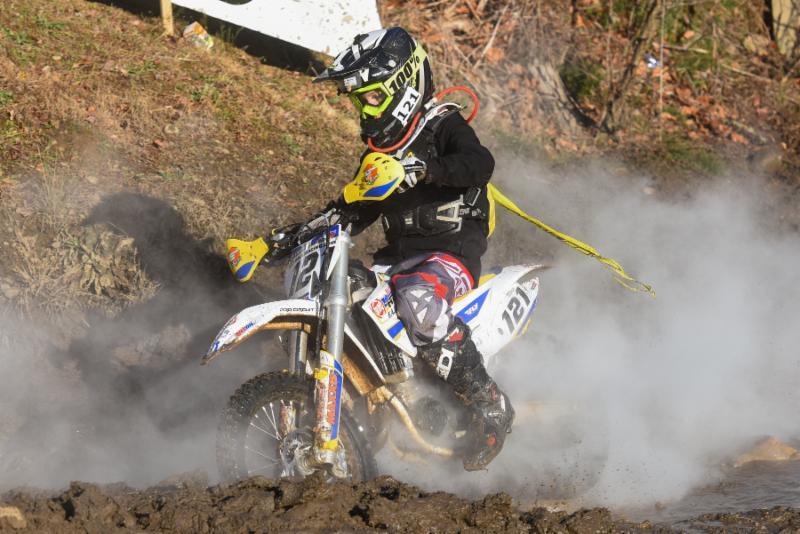 Dylan Brinson making his way through the mroning fog at Steele Creek
