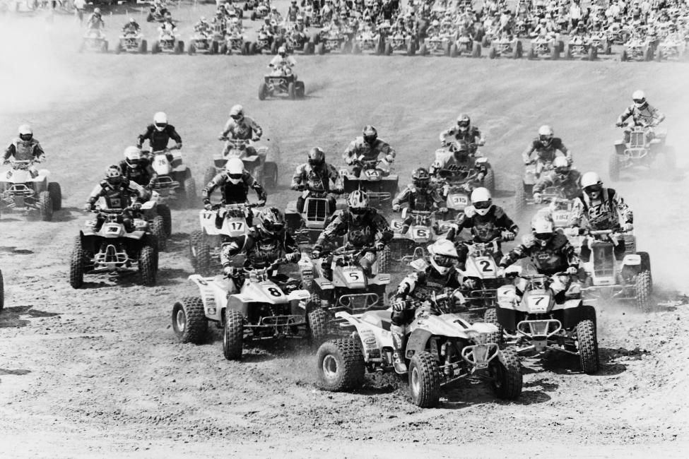 Barry Hawk leads the Pro class into the first turn at the 1997 Ocala GNCC