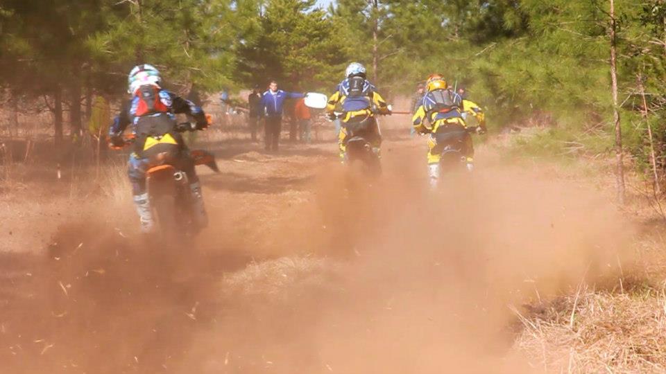 In honor of this weekend's Burnt Gin Hare Scramble in South Carolina, here's a video still from 2013 with Mike Lafferty, Russell Bobbitt and Charlie Mullins leading the way!