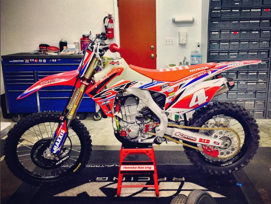 We're seeing more info on new bikes coming in! Check out Chris Bach's JCR/Honda ride for 2016!