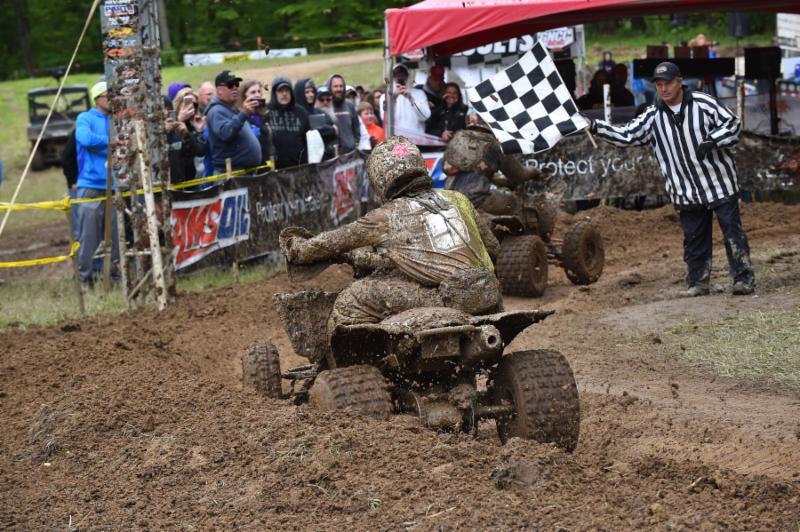 Neal put himself in a favorable position to claim a podium position in the final moments. Photo: Ken Hill