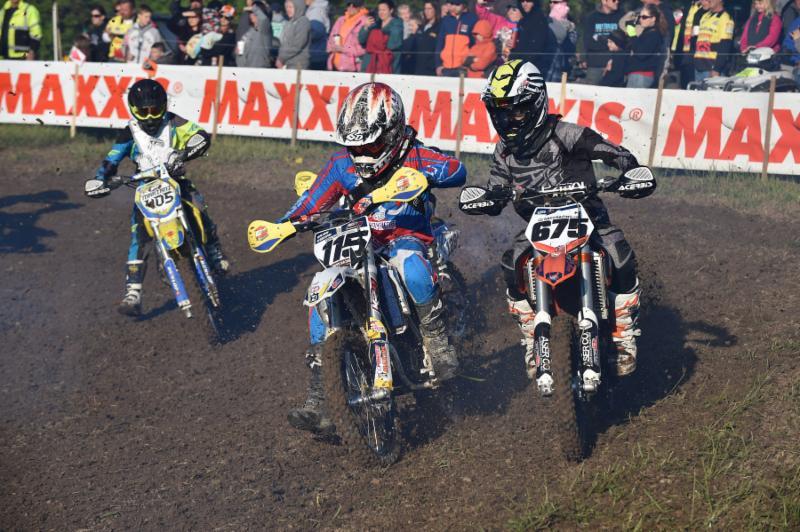 Brian Keegan battles for a holeshot position in the 8 a.m. Youth Race. Photo: Ken Hill
