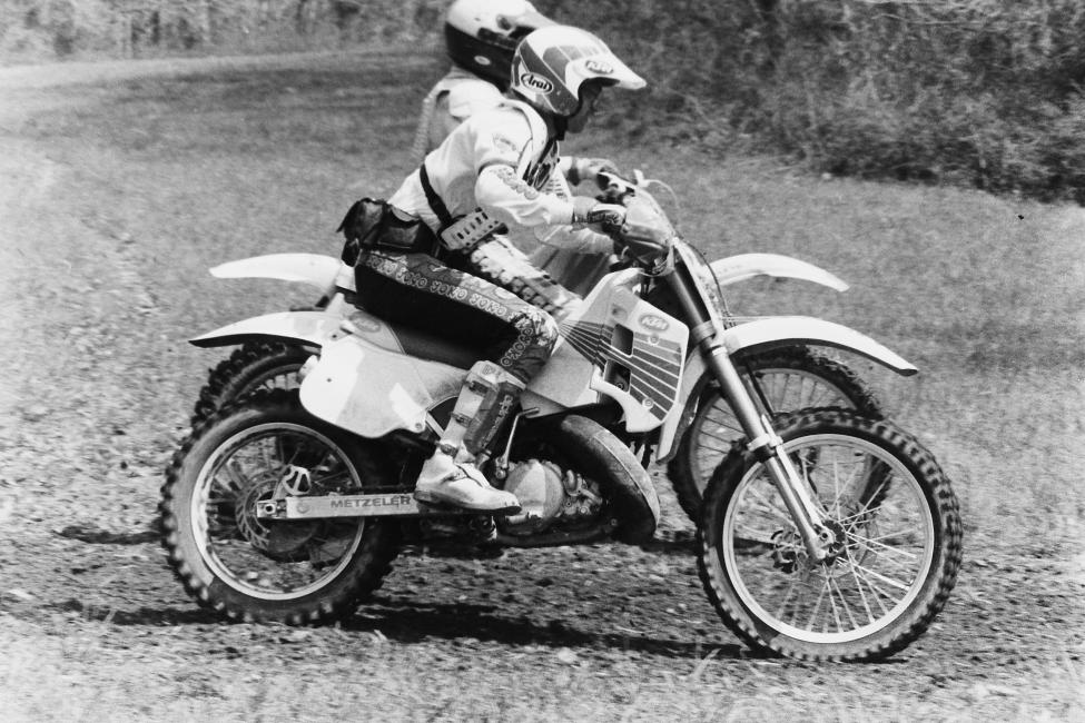 KTM's Mark Hyde makes a pass at the 1990 Loretta Lynn's GNCC!