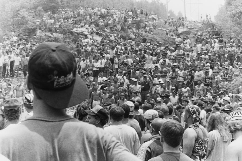 Here's one final shot of that power line... See any empty seats?