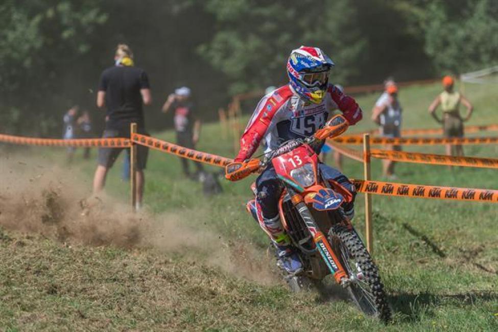 Taylor Robert ends Day 1 in second overall.