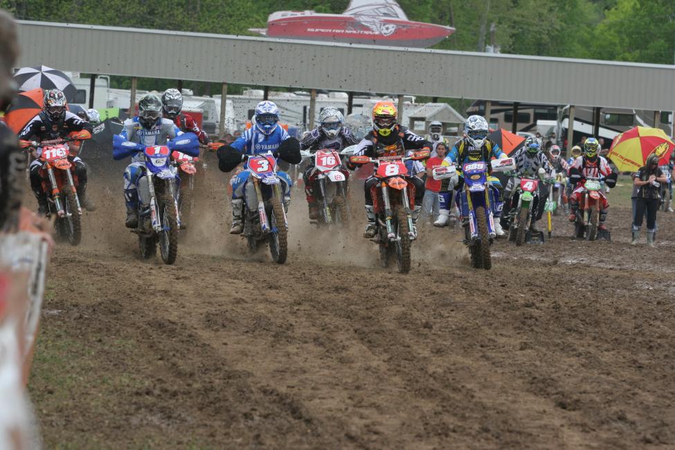 More start action, this time from Loretta Lynn's in 2010. From left to right that's Nate Kanney (116), Paul Whibley (1), Chris Bach behind Whibs (14), Charlie Mullins (3), Glenn Kearney (16), Cory Buttrick (8), Thad Duvall (989), and behind them is Jimmy Jarrett (4)
