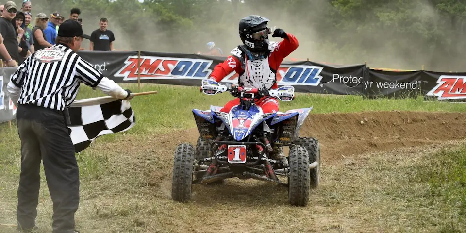 Walker Fowler Extends Points Lead with Dunlop Tomahawk Win