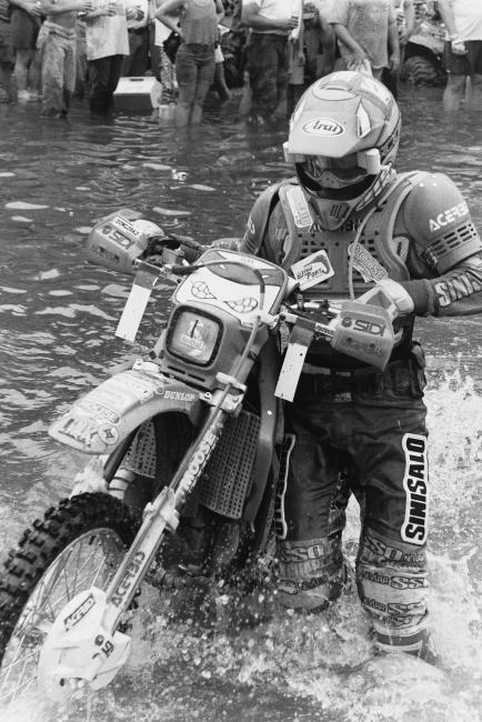 This one actually comes from the 1993 Blackwater 100, but here's a good look at that awesome sponsorship from the Teenage Mutant Ninja Turtles!