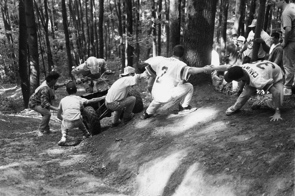 The ole human chain never fails! Here it is in action at the 1992 Hardrock GNCC