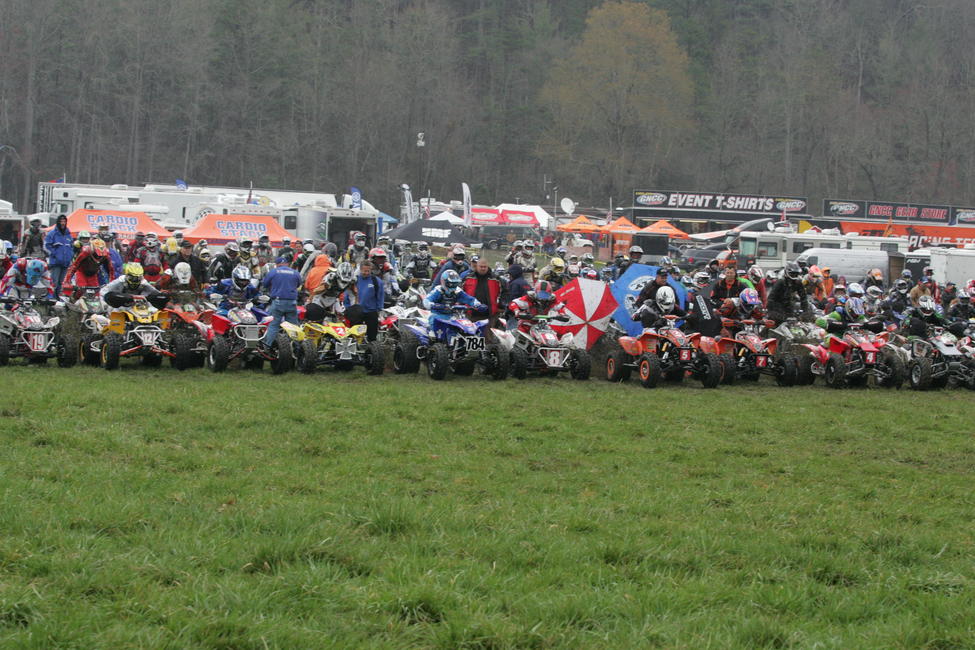 Here's some ATV start action from 2008. From left to right thats Santo Derisi (19), Brent Sturdivant (12), Jarrod McClure (14), Chris Borich (2), Brandon Sommers (784), Bryan Cook (8), Adam McGill (5), Taylor Kiser (7) and Matt Smiley (4)
