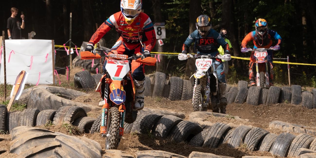 Photo Gallery: Black Sky Afternoon Bikes