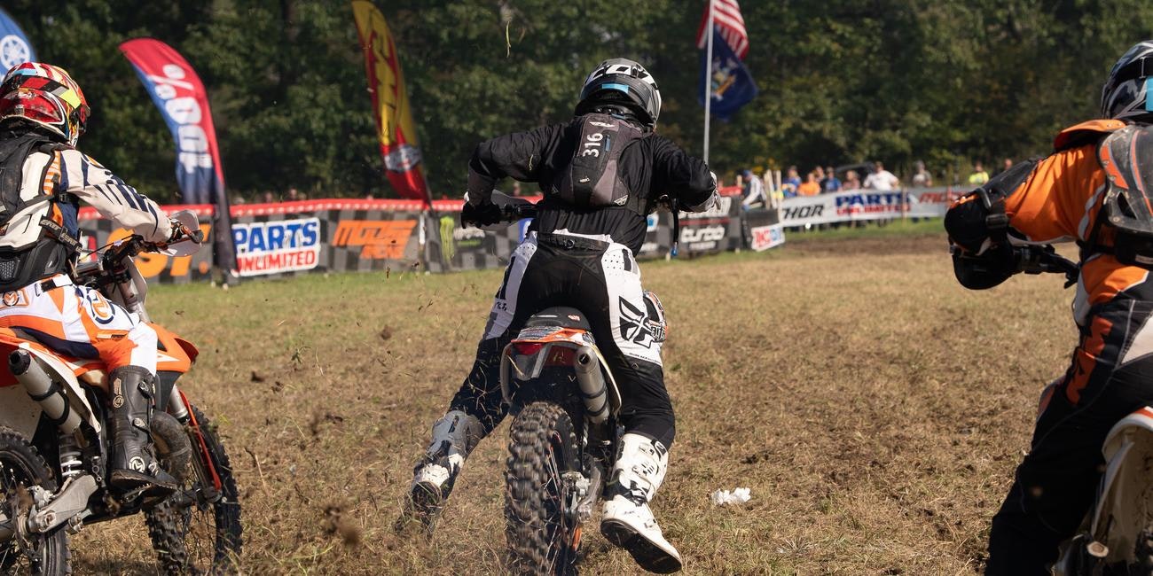 Photo Gallery: Black Sky Morning Bikes