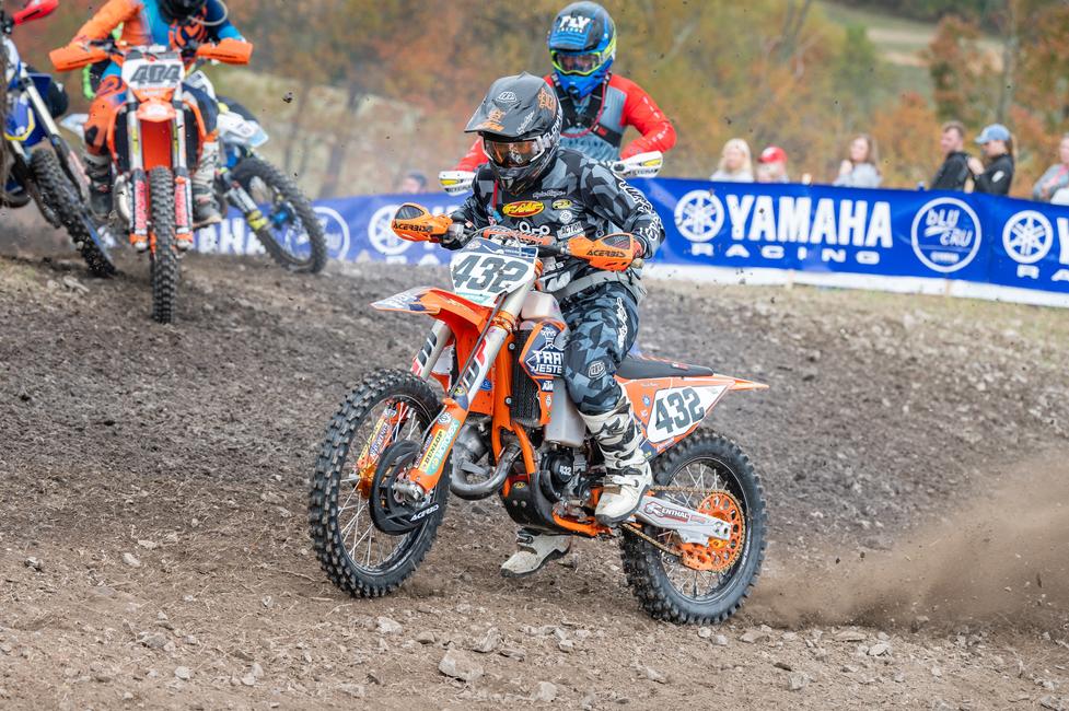 Brayden Nolette pushing to the front of the pack off the line. Photo: Mack Faint