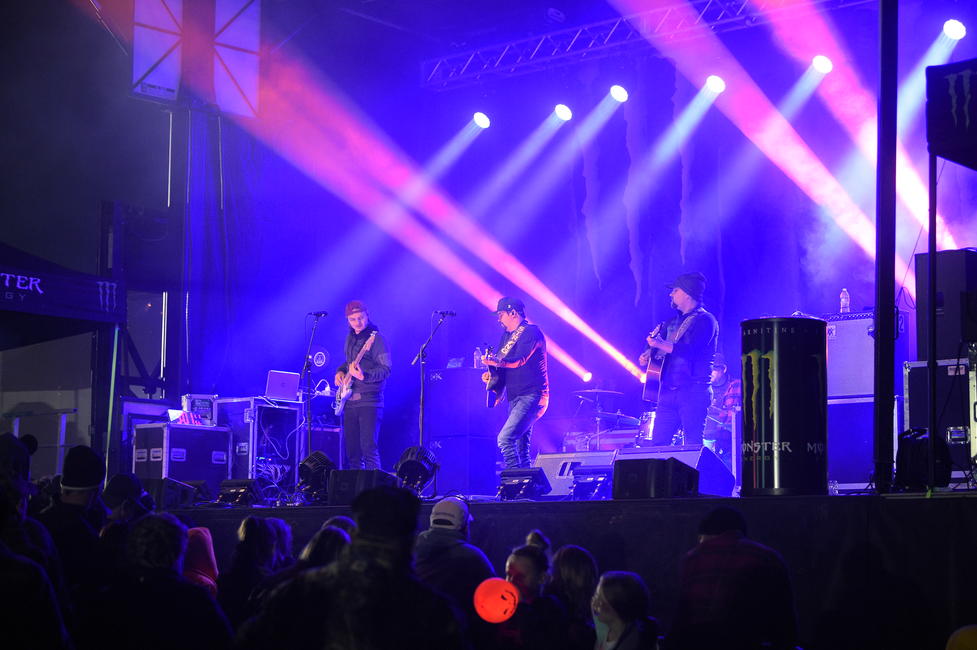 The Davisson Brothers Band will hit the stage Saturday evening! Photo: Ken Hill