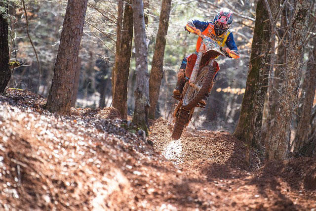 Jesse Ansley jumping through ideal conditions at Big Buck. (photo by Mack Faint)