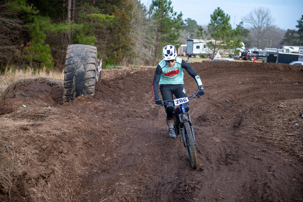 AmPro Yamaha-backed Ty Teasdale took the win in the Amateur eMTB class. Photo: Shan Moore