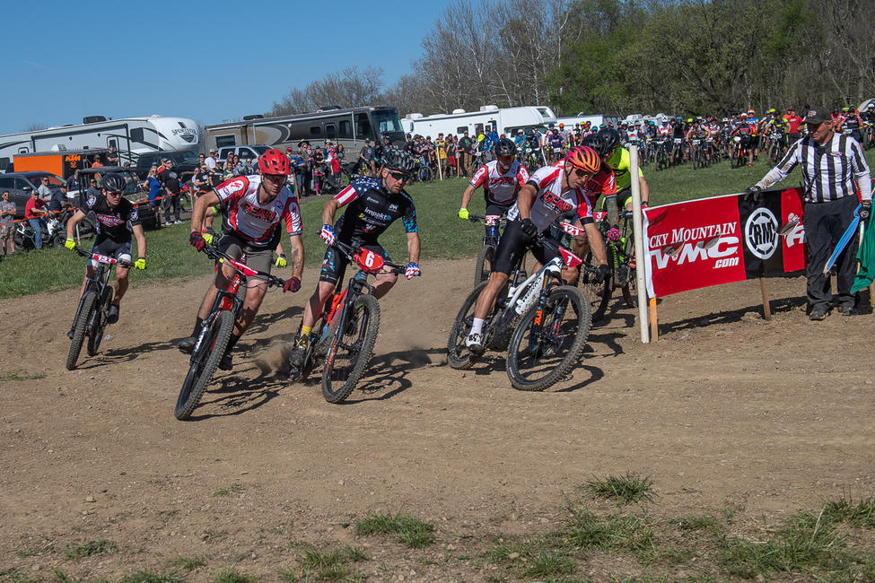 Charlie Millins (1) takes the lead at the start ahead of Adam Mayhew (6) and Jeff McCarren (4). Photo: Shan Moore