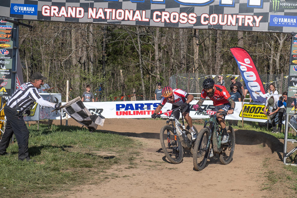 The finish of the XC1 race couldn’t have been closer, with Nick Mackie edging Charlie Mullins by a wheel for the win. Photo: Shan Moore