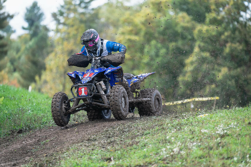 untitled_shoot-033-2-22