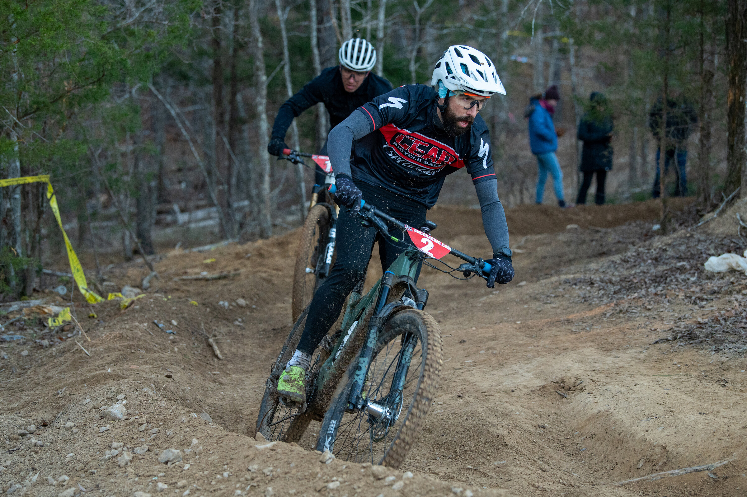 Nick Mackie (#2) and Charlie Mullins (#1) look to battle for the second eMTB win.