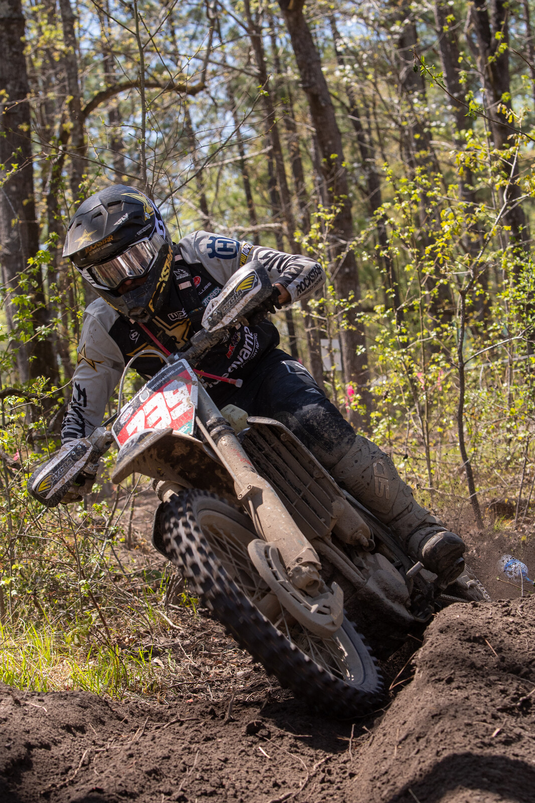 Cruising to that podium finish.